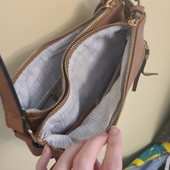 Cross-Body Bag - Picture 3 of 5